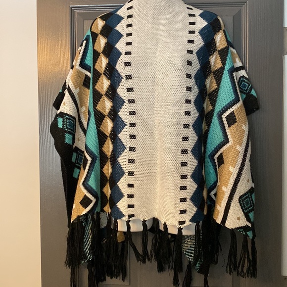 i joah Aztec Fringe Kimono - Picture 2 of 4